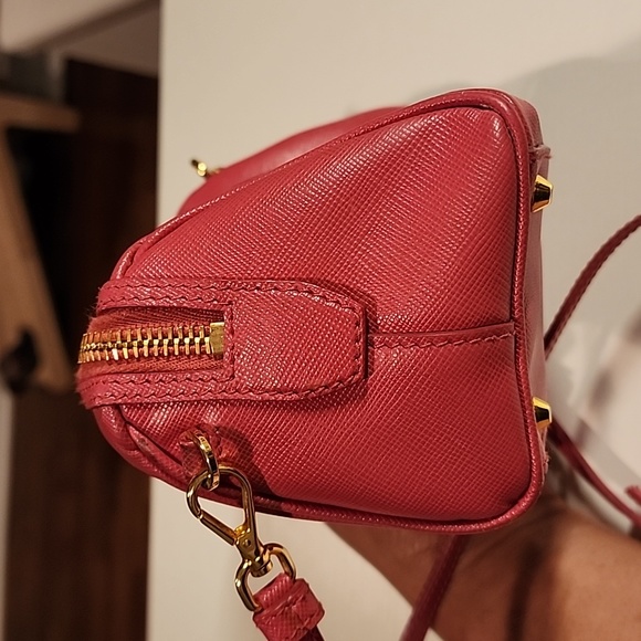 Prada mini crossbody bag MUST GO - Picture 4 of 15
